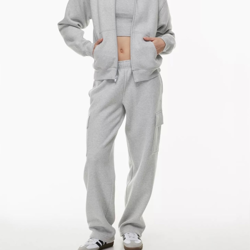 Aritzia Cargo Sweats